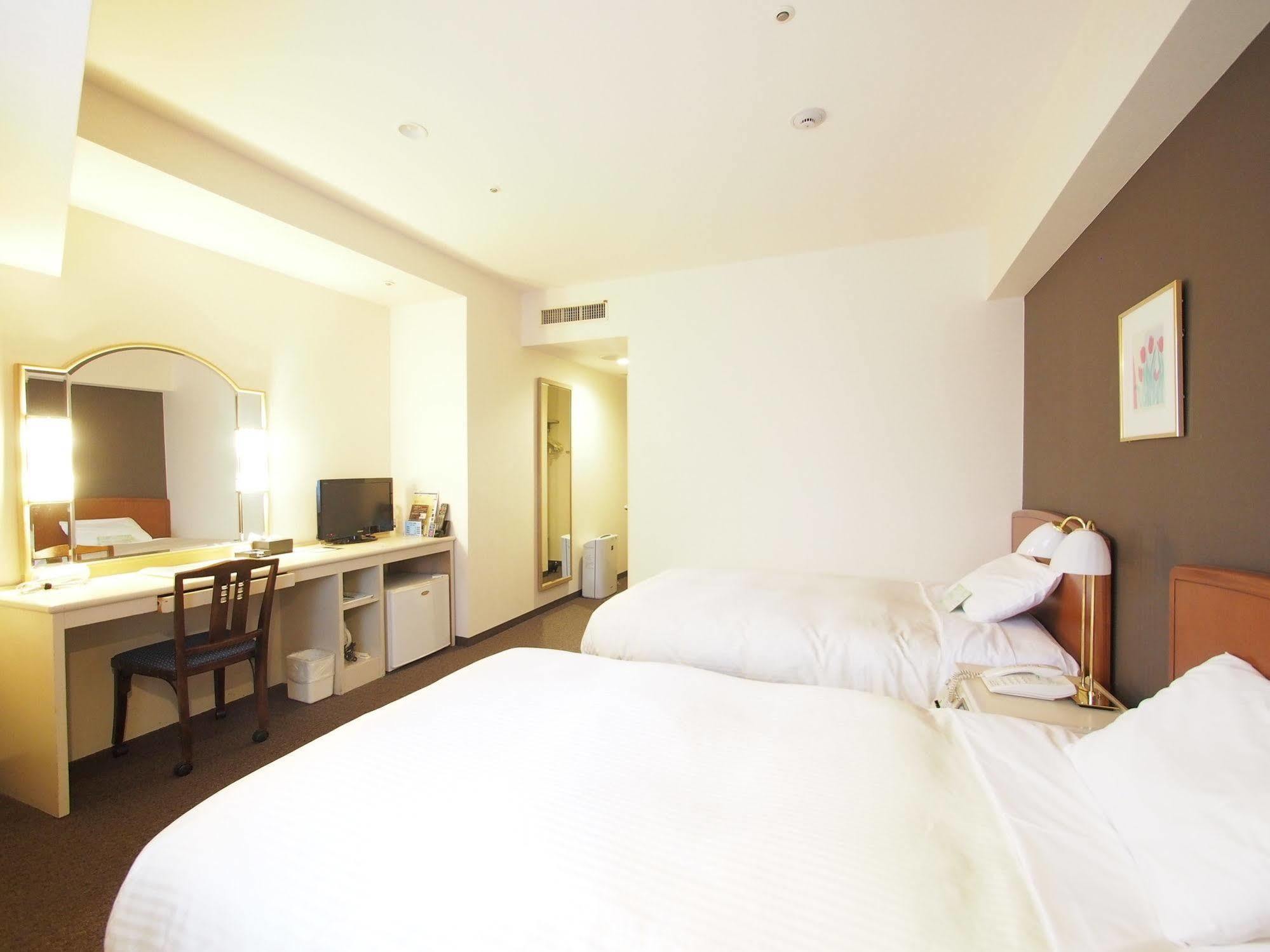 Yokohama Isezakicho Washington Hotel מראה חיצוני תמונה