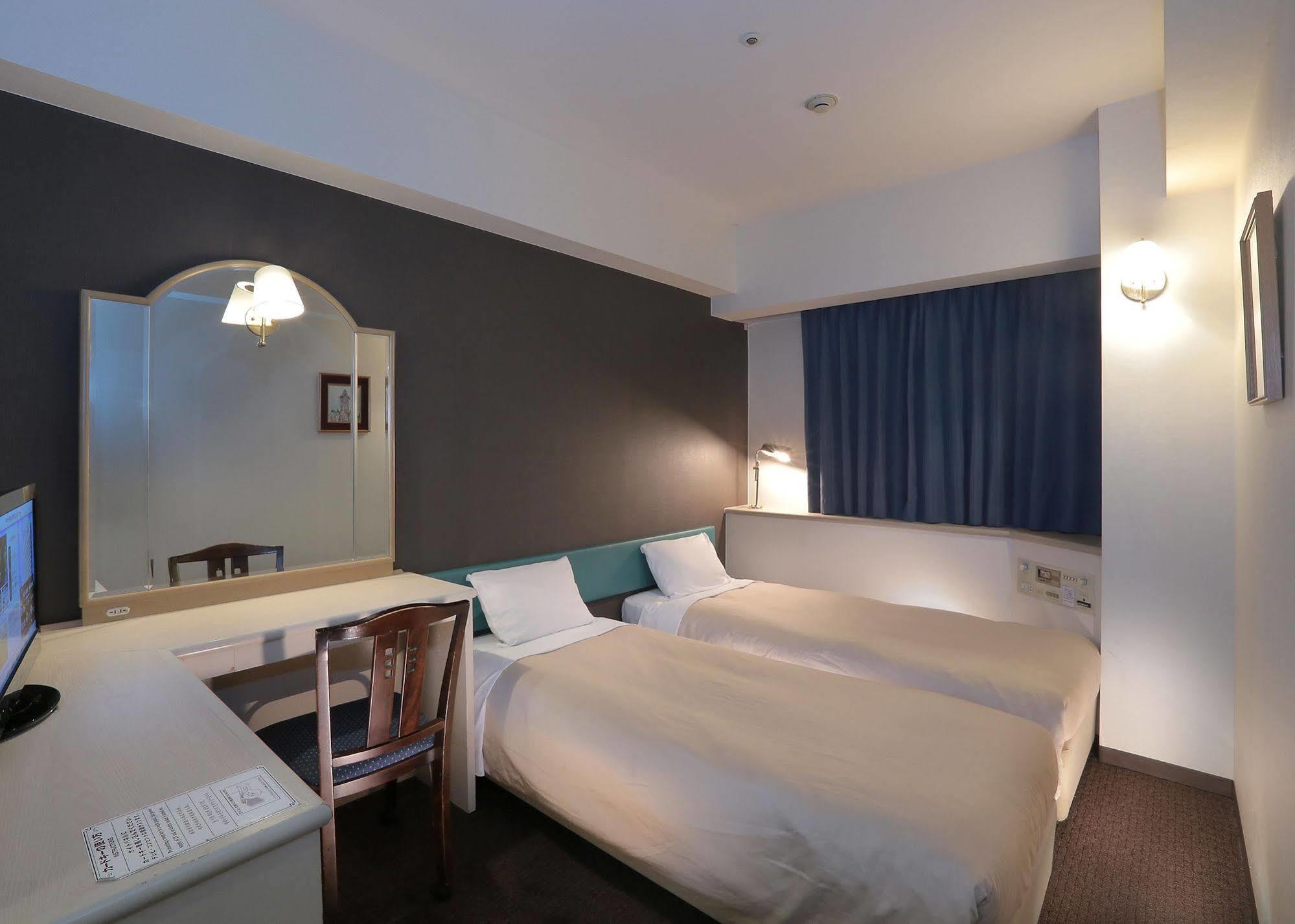 Yokohama Isezakicho Washington Hotel מראה חיצוני תמונה